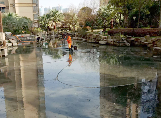 惠东景观池淤泥清理